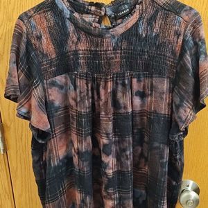 Torrid Pleated Key Hole Back Pull Over Blouse Top 100% Rayon size 2X (tag size 2